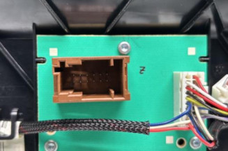 Ecran GPS PEUGEOT 3008 1