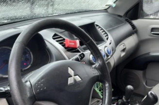 Commodo d'essuie glaces MITSUBISHI L 200 3