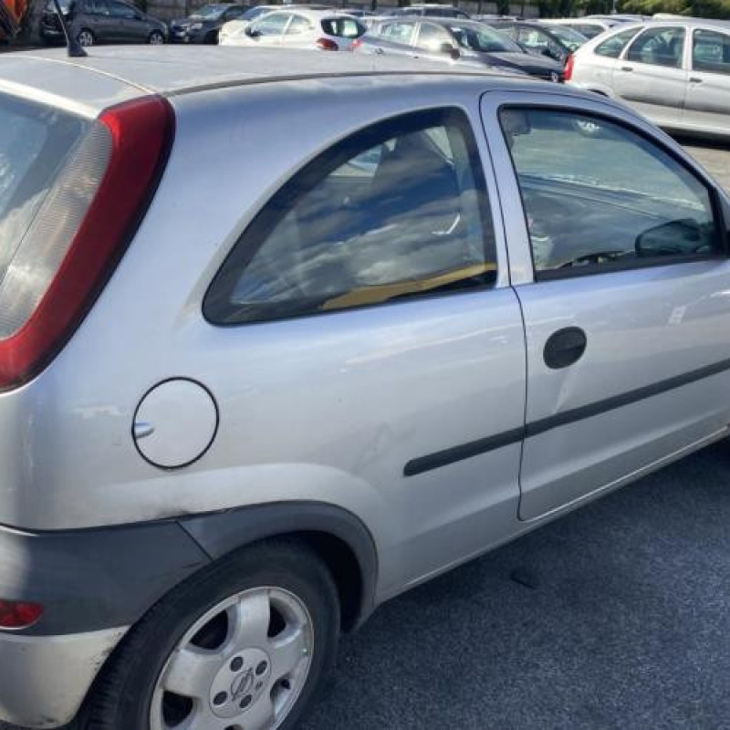 Trappe d'essence OPEL CORSA C Photo n°8