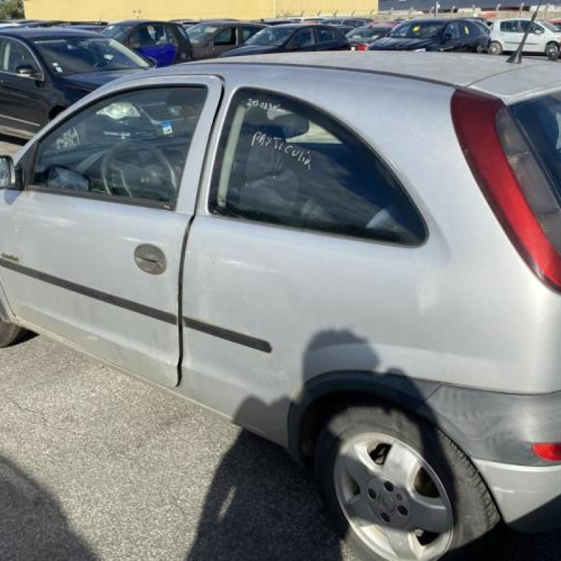 Trappe d'essence OPEL CORSA C Photo n°11