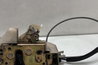 Serrure avant gauche FORD FIESTA 4 Photo n°1