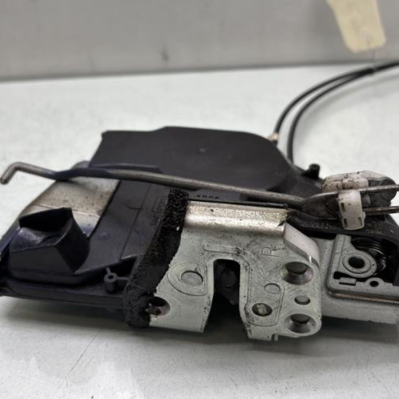 Serrure avant droit SUZUKI SWIFT 3 Photo n°1