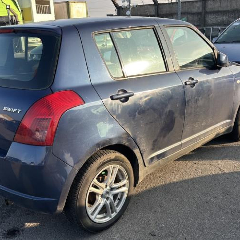 Serrure avant droit SUZUKI SWIFT 3 Photo n°8