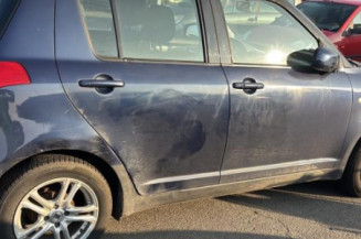 Serrure avant droit SUZUKI SWIFT 3