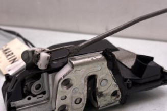 Serrure avant gauche SUZUKI SWIFT 3 Photo n°1