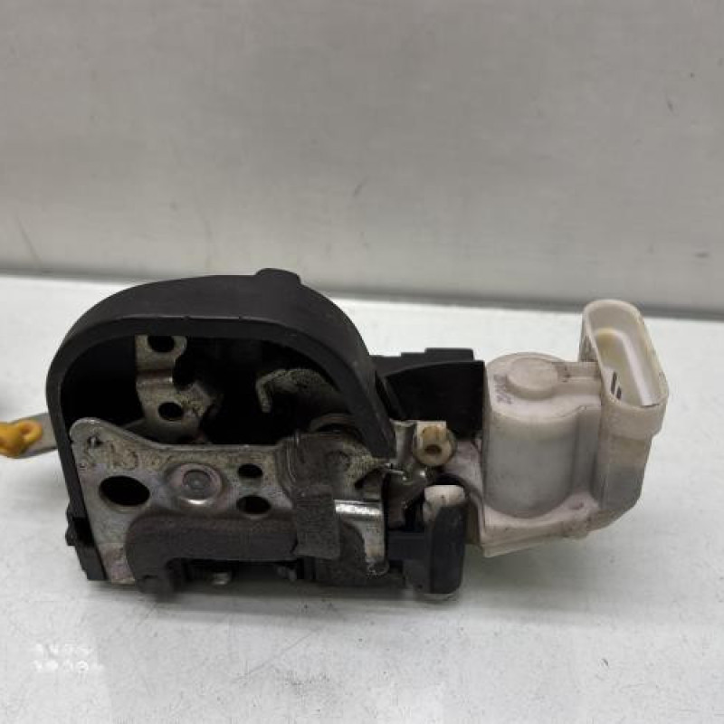 Serrure arriere gauche ALFA ROMEO 147 Photo n°4