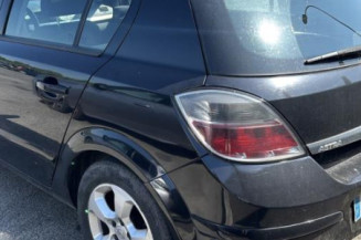 Pretensionneur de ceinture avant gauche OPEL ASTRA H