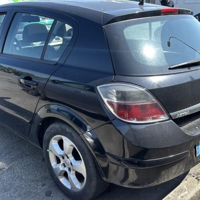 Pretensionneur de ceinture avant gauche OPEL ASTRA H Photo n°7