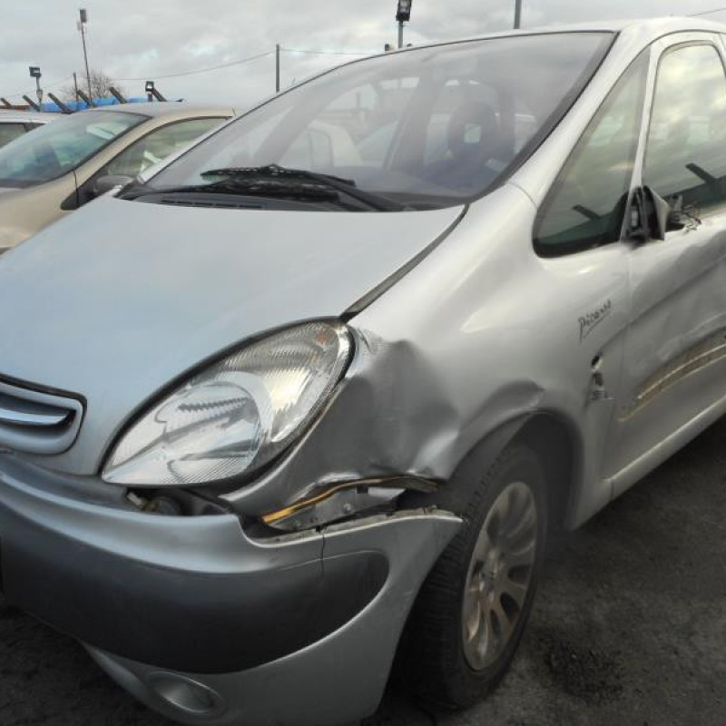 Moteur CITROEN XSARA PICASSO Photo n°1