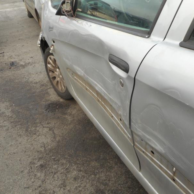 Moteur CITROEN XSARA PICASSO Photo n°5