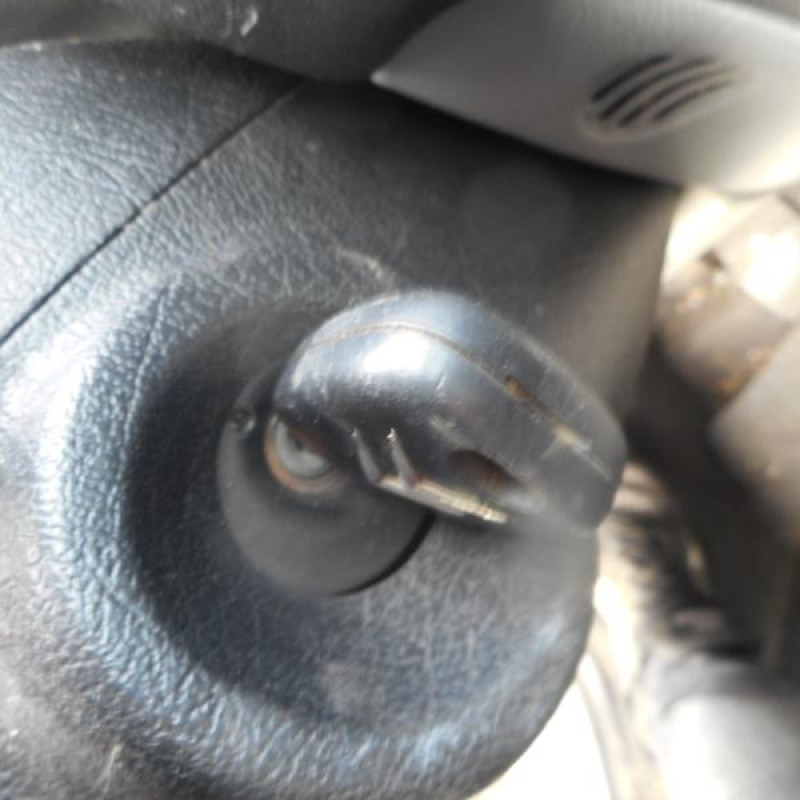 Moteur CITROEN XSARA PICASSO Photo n°10