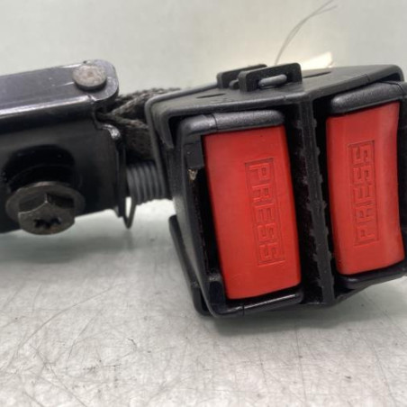 Attache ceinture arriere droit RENAULT CLIO 2