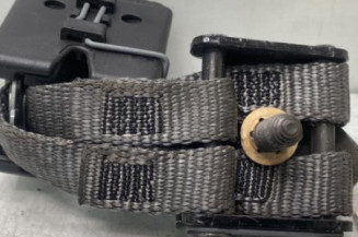 Attache ceinture arriere droit RENAULT CLIO 2