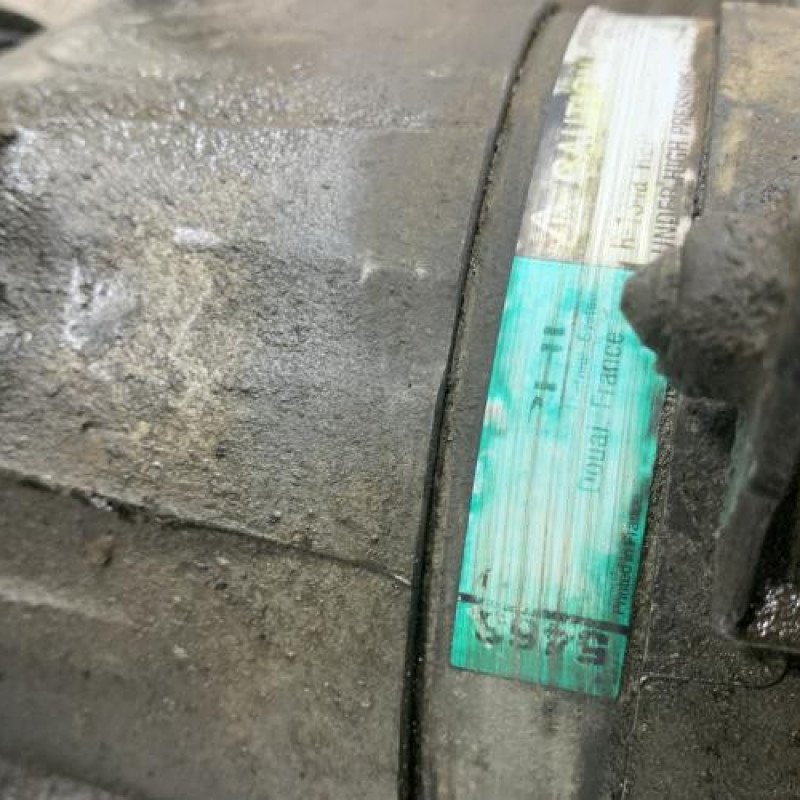 Compresseur clim PEUGEOT 406 Photo n°3