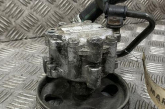 Pompe de direction PEUGEOT 406 Photo n°1