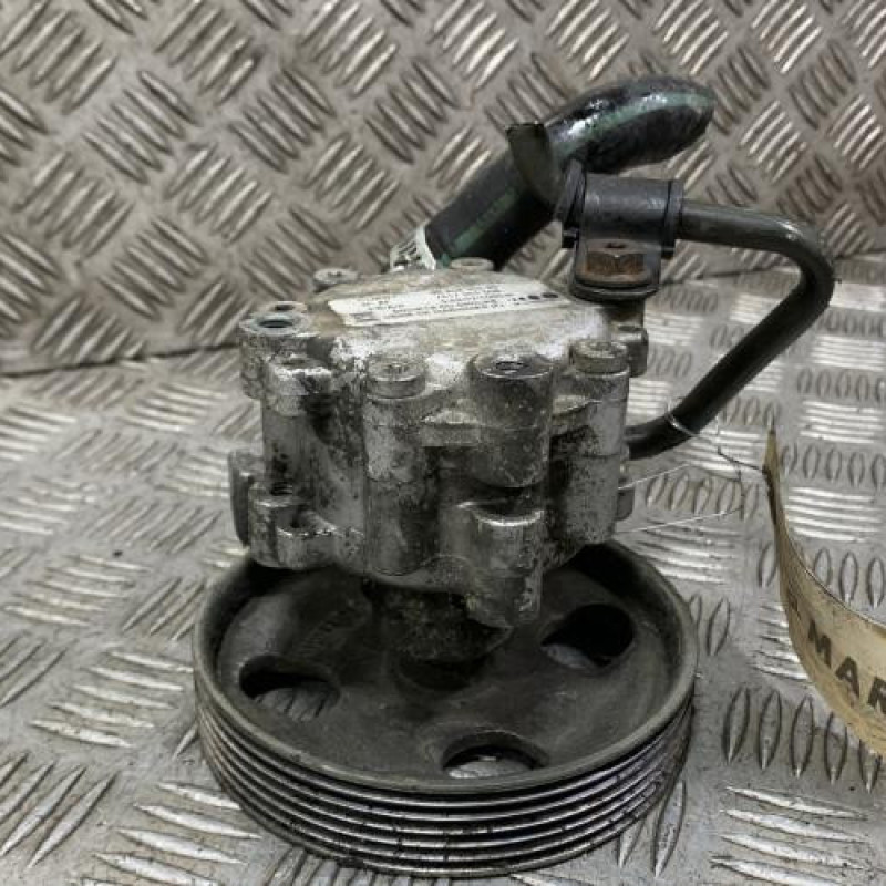 Pompe de direction PEUGEOT 406 Photo n°1