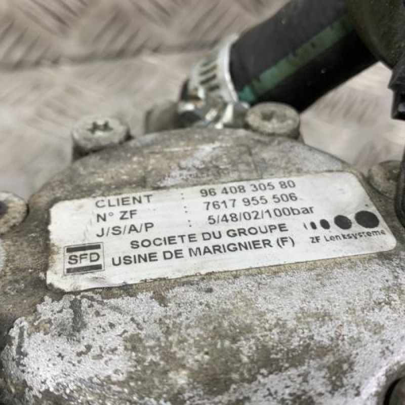 Pompe de direction PEUGEOT 406 Photo n°2