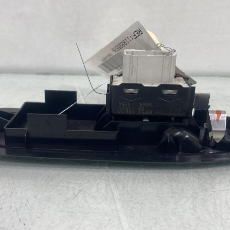 Interrupteur de leve vitre avant droit PEUGEOT 208 1 Photo n°2