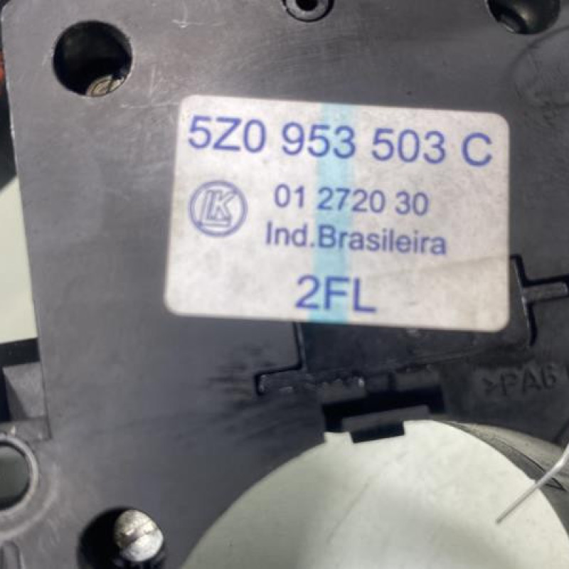 Commodo d'essuie glaces VOLKSWAGEN FOX Photo n°3