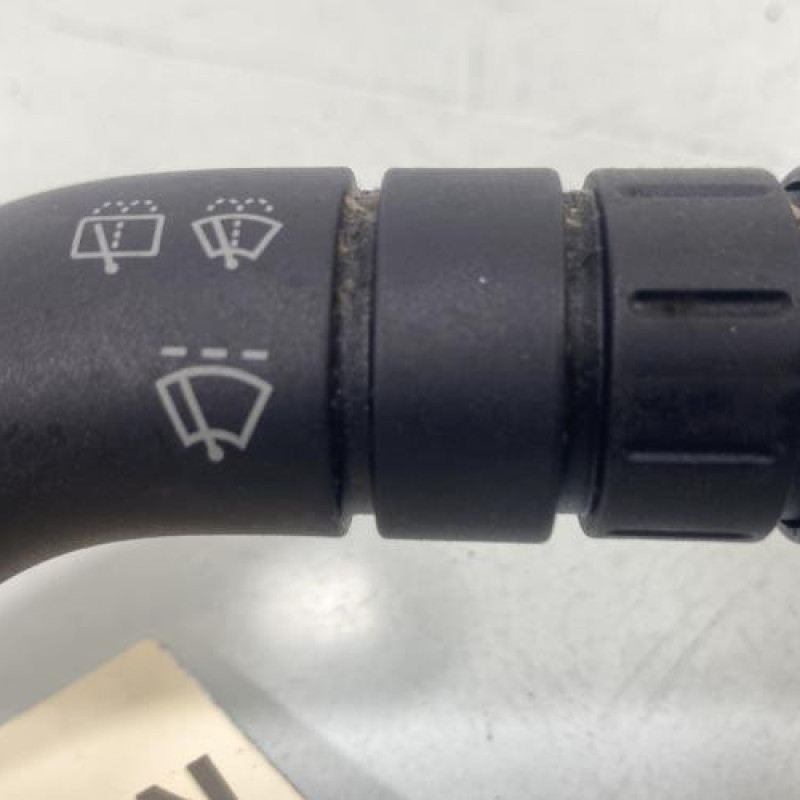 Commodo d'essuie glaces VOLKSWAGEN FOX Photo n°4