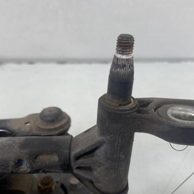 Moteur essuie glace avant VOLKSWAGEN FOX Photo n°4