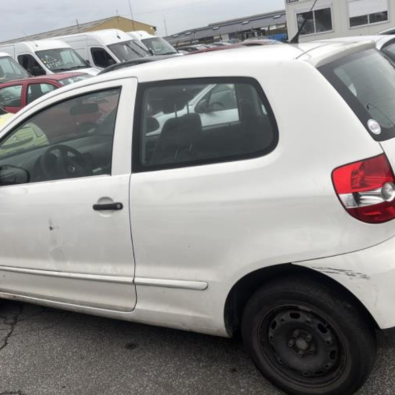 Moteur essuie glace avant VOLKSWAGEN FOX Photo n°14