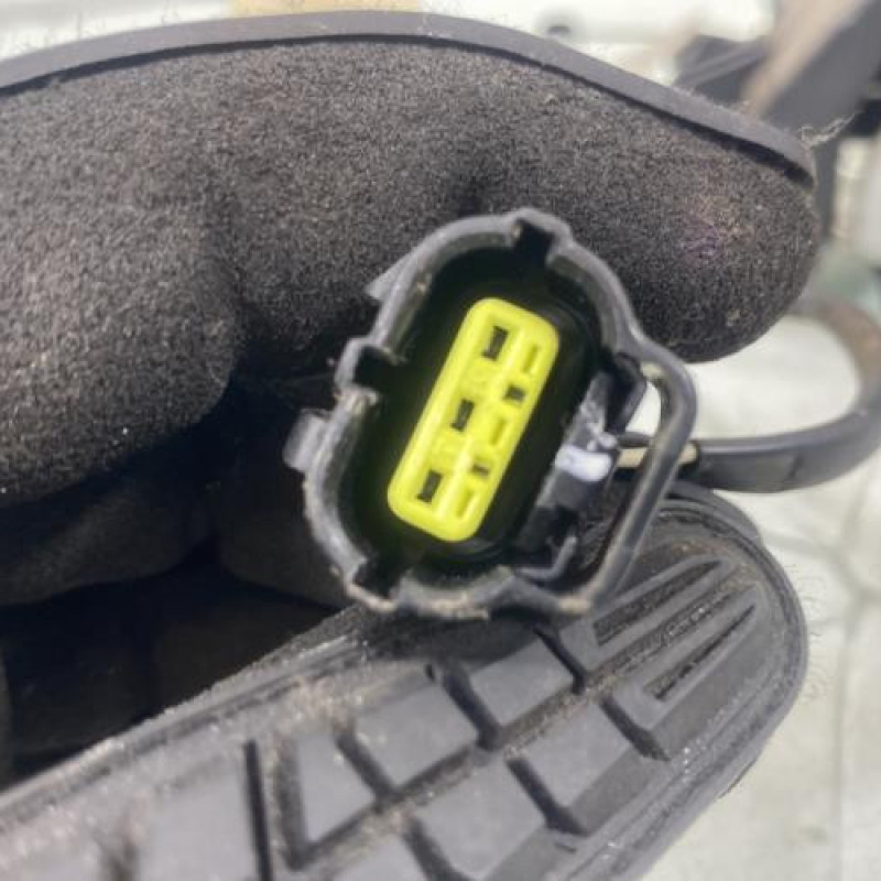 Serrure avant gauche VOLKSWAGEN FOX Photo n°5