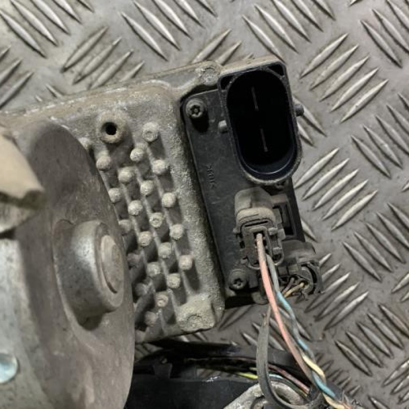 Cremaillere assistee PEUGEOT 207 Photo n°5