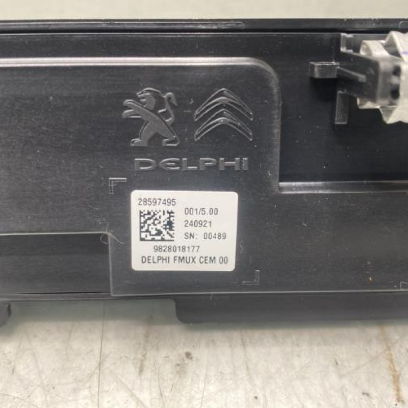 Bouton de warning CITROEN C5 AIRCROSS Photo n°3