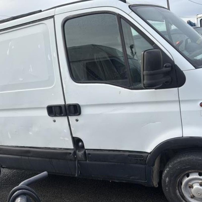 Calandre RENAULT MASTER 2 Photo n°8