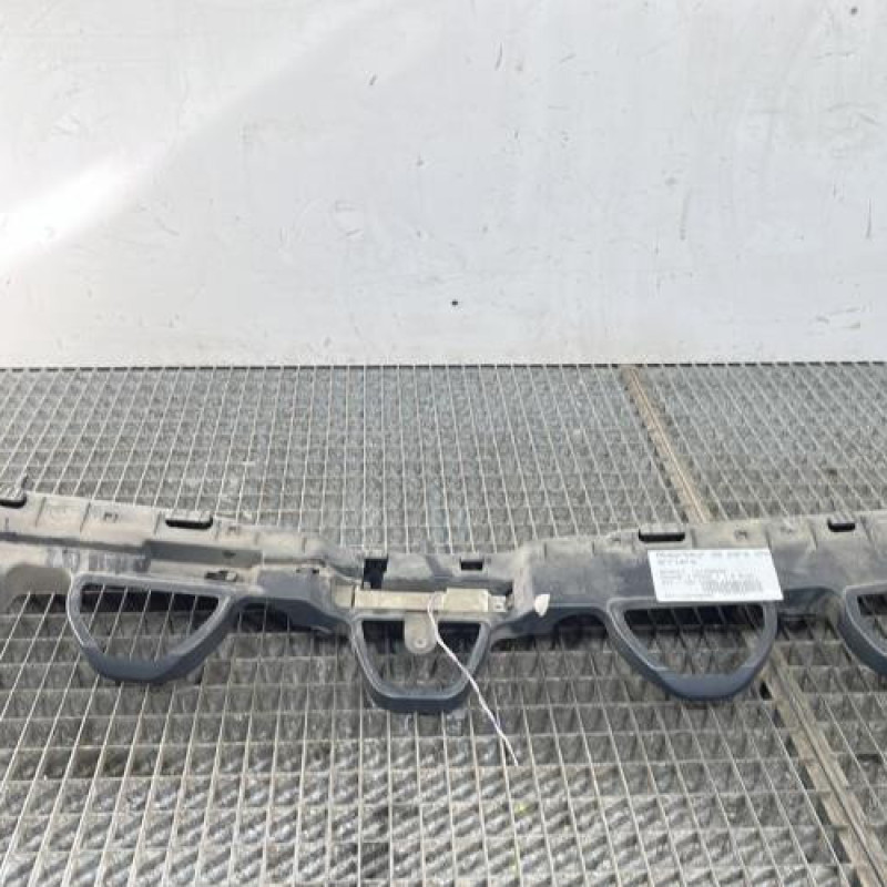 Absorbeur de pare choc arriere RENAULT MEGANE 4 Photo n°1