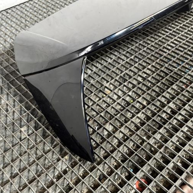 Becquet RENAULT MEGANE 4 Photo n°2