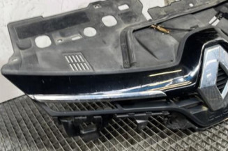 Calandre RENAULT CLIO 4 Photo n°1