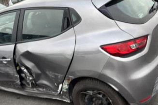 Calandre RENAULT CLIO 4