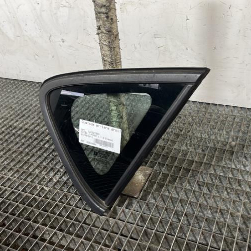 Custode arriere droit OPEL ASTRA J Photo n°2