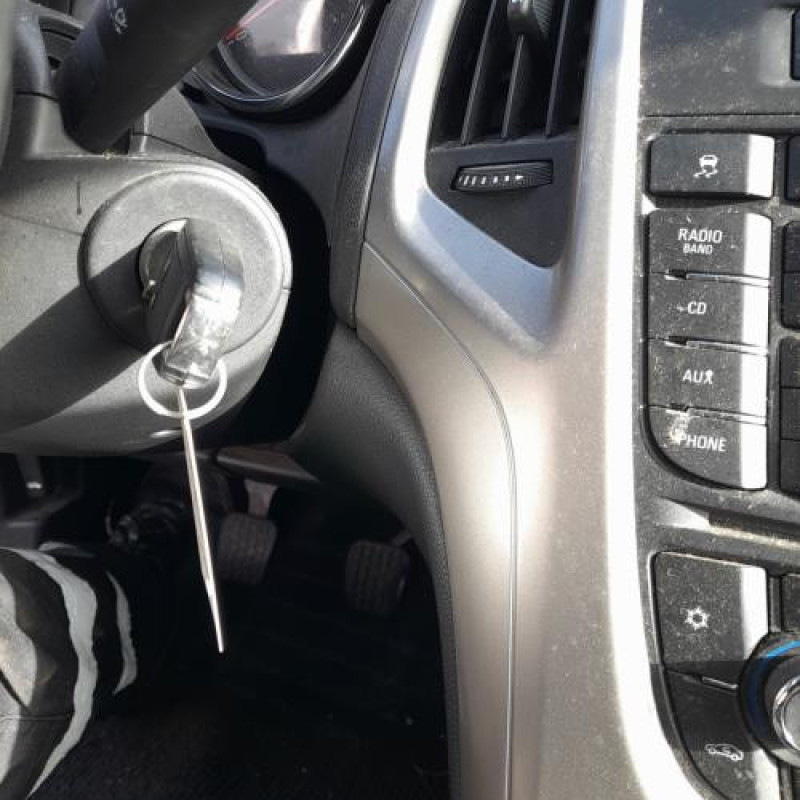 Custode avant droit OPEL ASTRA J Photo n°13