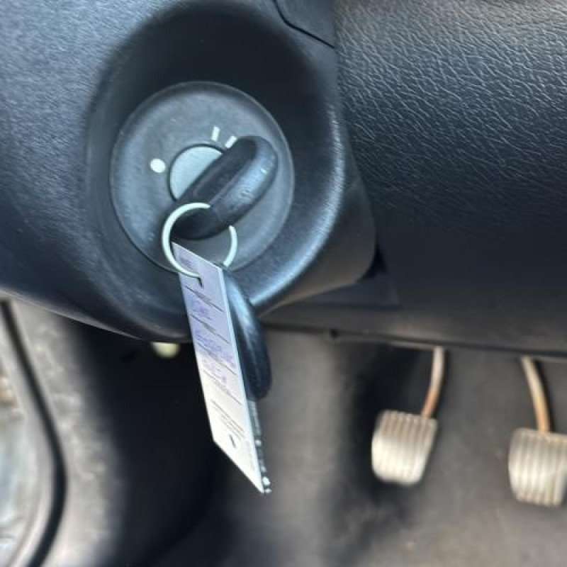 Capot OPEL CORSA B Photo n°16