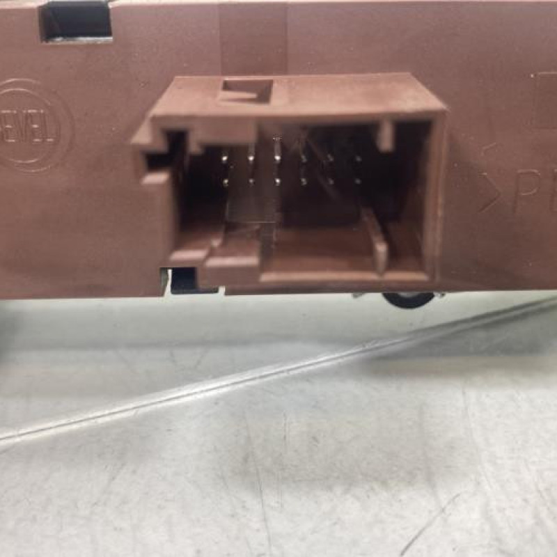 Bouton de warning CITROEN JUMPER 3 Photo n°4