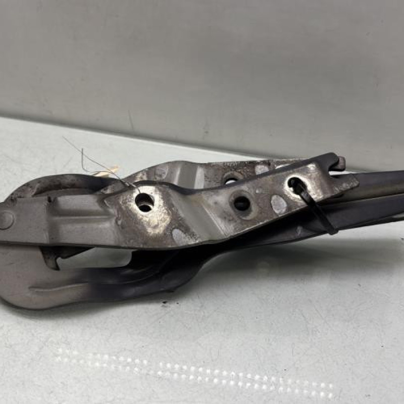 Charniere de capot VOLKSWAGEN GOLF 7 Photo n°3