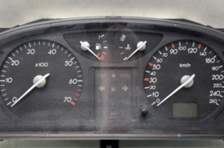Compteur RENAULT LAGUNA 2 Photo n°1