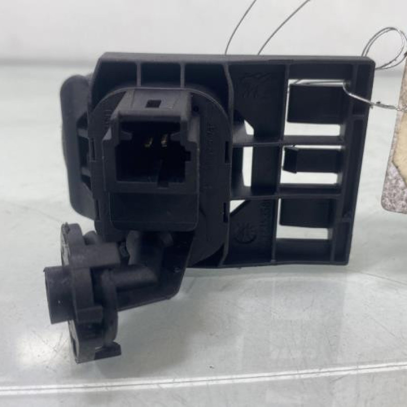 Bouton de coffre PEUGEOT 607 Photo n°3