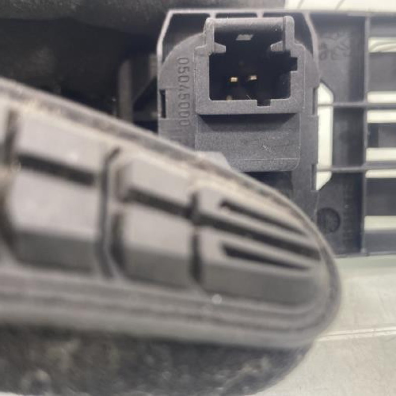 Bouton de coffre PEUGEOT 607 Photo n°4