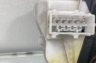 Serrure avant droit PEUGEOT 607