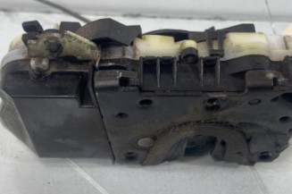 Serrure avant droit PEUGEOT 607