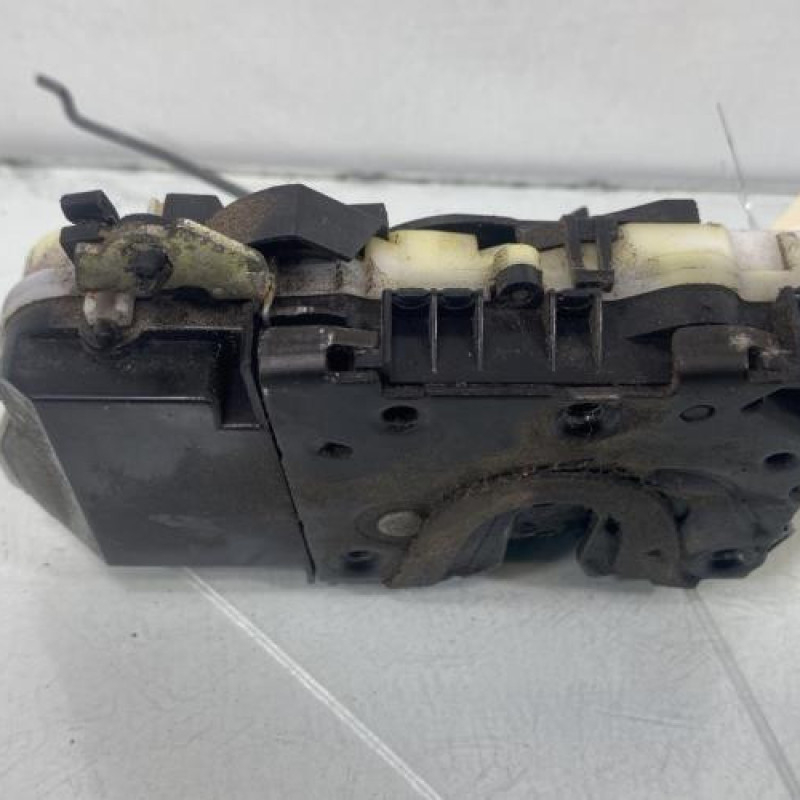 Serrure avant droit PEUGEOT 607 Photo n°4