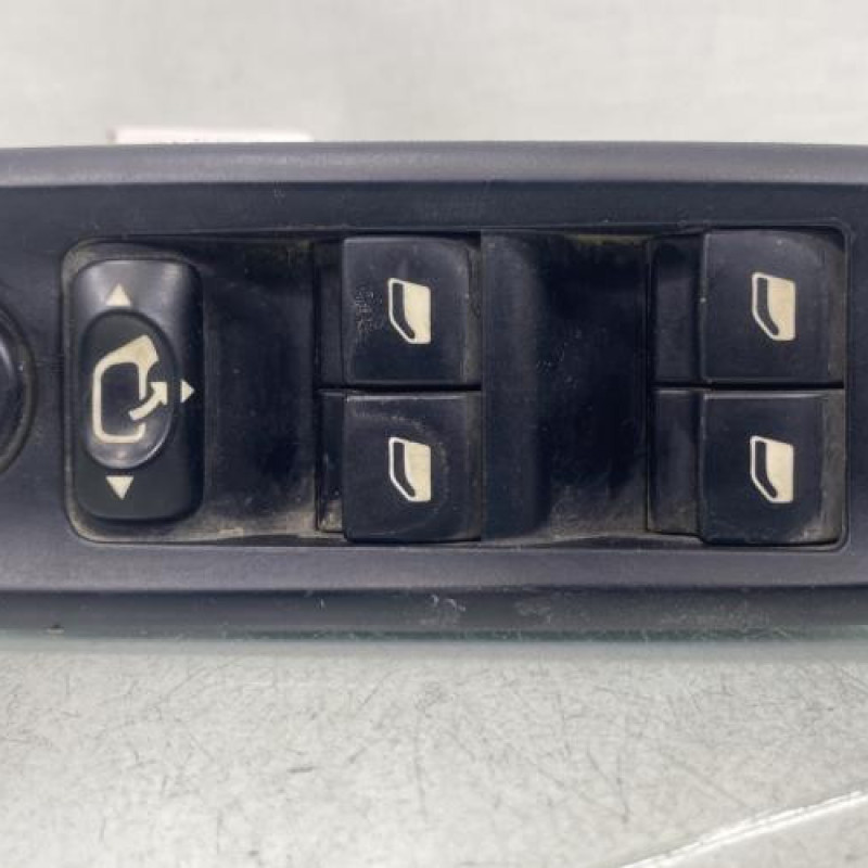 Interrupteur de leve vitre avant gauche PEUGEOT 807 Photo n°1