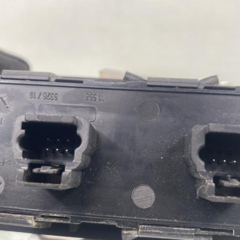 Interrupteur de leve vitre avant gauche PEUGEOT 807 Photo n°5