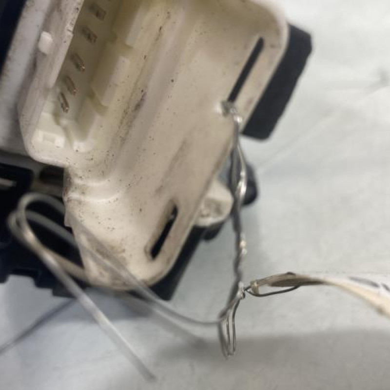 Serrure avant gauche PEUGEOT 1007 Photo n°6