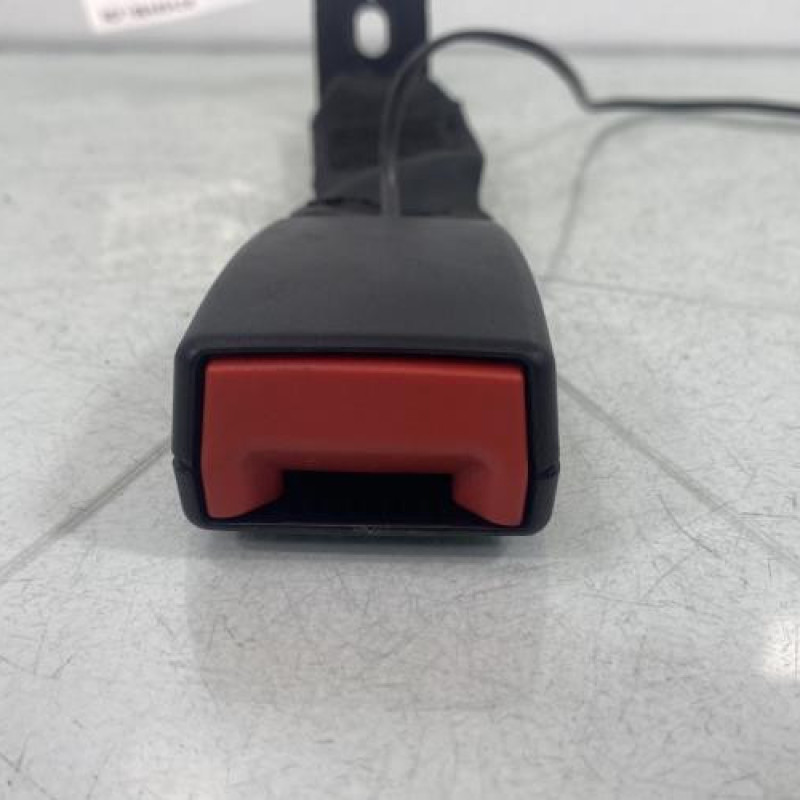 Attache ceinture arriere droit RENAULT TWINGO 3 Photo n°1