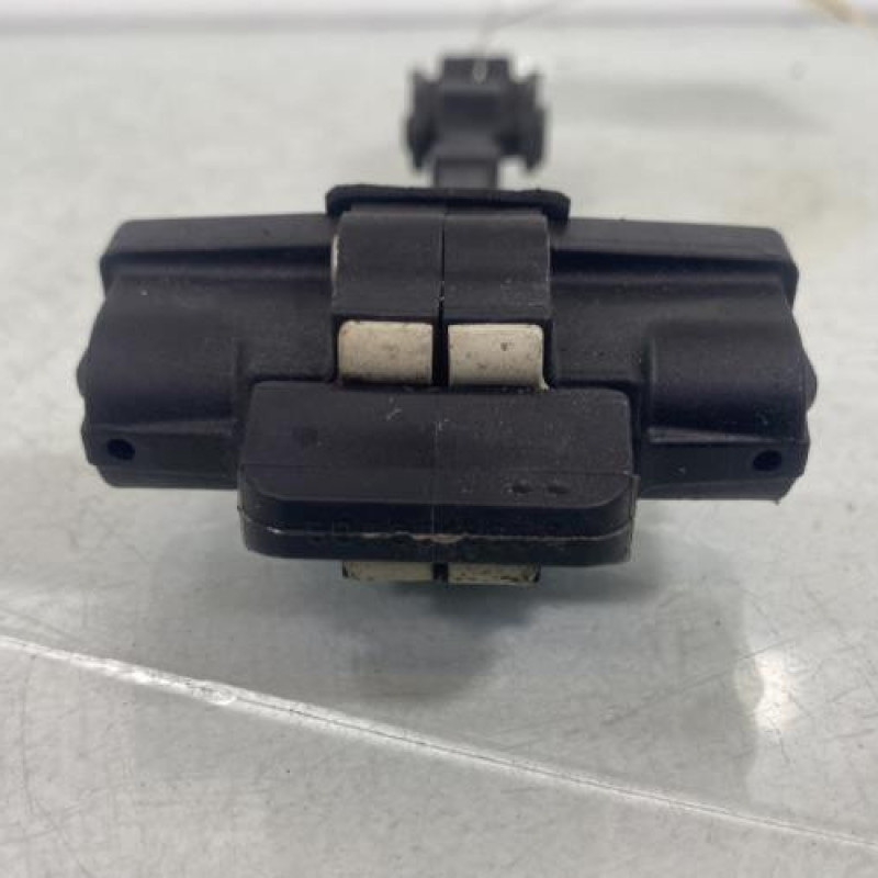 Arret de porte avant gauche RENAULT TWINGO 3 Photo n°2